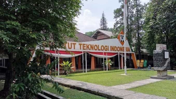 Latar Belakang Kampus ITI